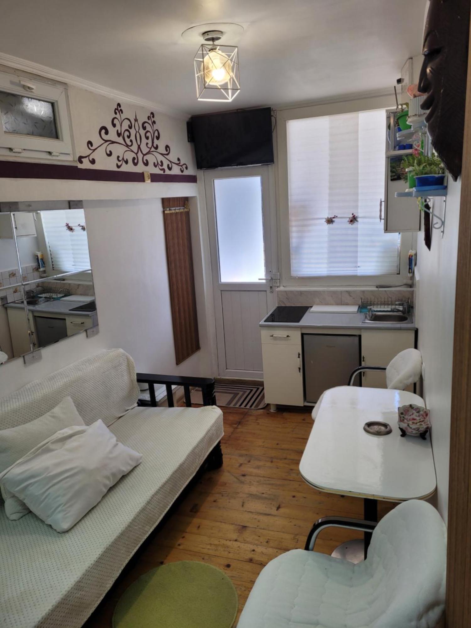 Apartment On Melashvili 24 Μπατούμι Δωμάτιο φωτογραφία